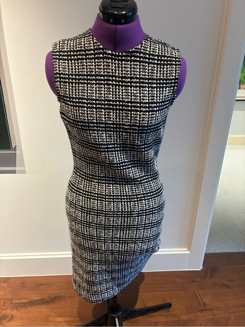 New  w/ tag St. John plastic dress Black and White Plaid Sleeveless